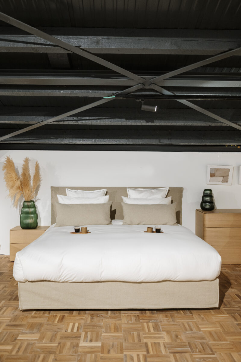 Lit tapissier LOFT - Schramm (lit d'expo)